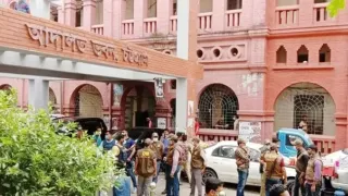 আদালত ভবনে ফকির, ভবঘুরের প্রবেশ ঠেকাতে আইনজীবী সমিতির বিজ্ঞপ্তি