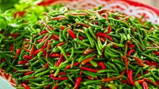নিত্যপণ্যের বাজারে অস্থিরতা,কাঁচা মরিচ  ৪০০ টাকায়