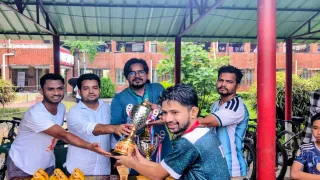 চবির শাহী কলোনি ফুটবল টুর্নামেন্টের পুরস্কার বিতরণ
